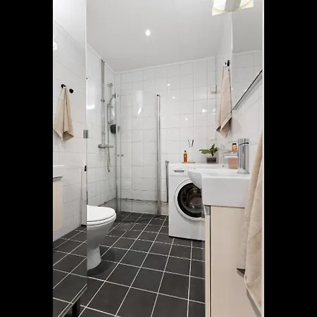Apartment Delightful With A Sunny Balcony And Fireplace At Frogner *